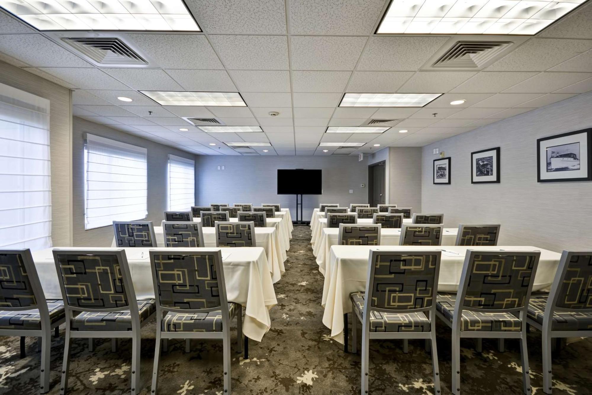 Homewood Suites By Hilton - Oakland Waterfront Екстериор снимка