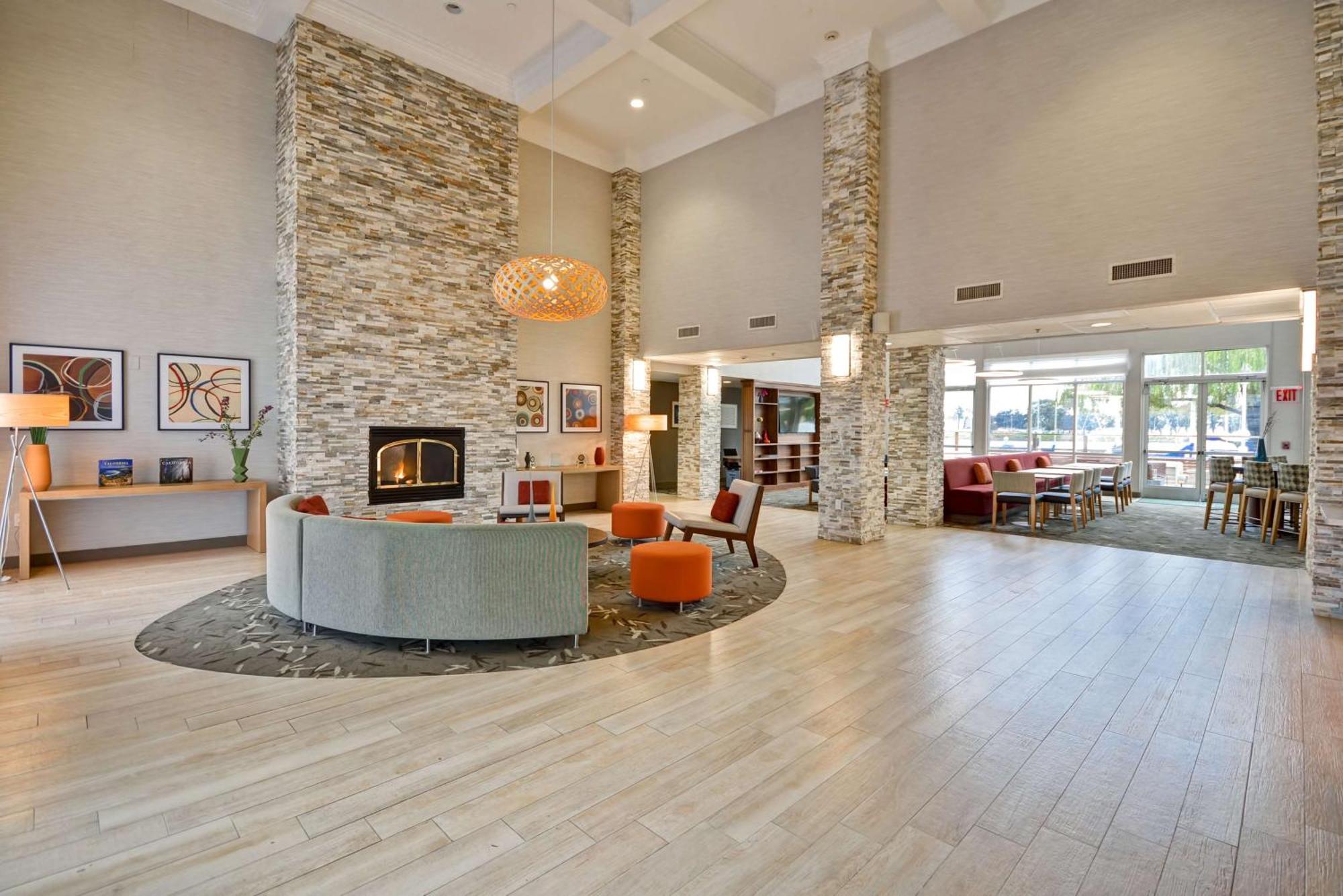 Homewood Suites By Hilton - Oakland Waterfront Екстериор снимка