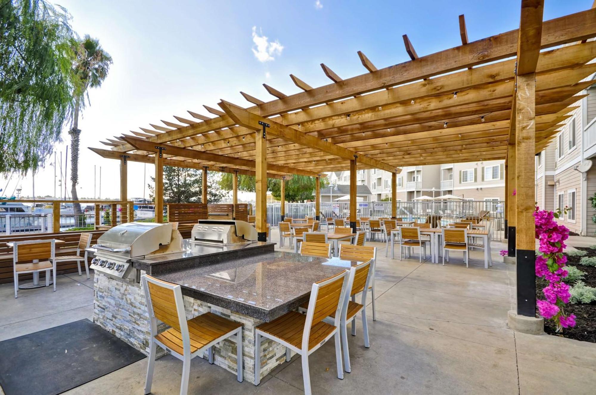 Homewood Suites By Hilton - Oakland Waterfront Екстериор снимка