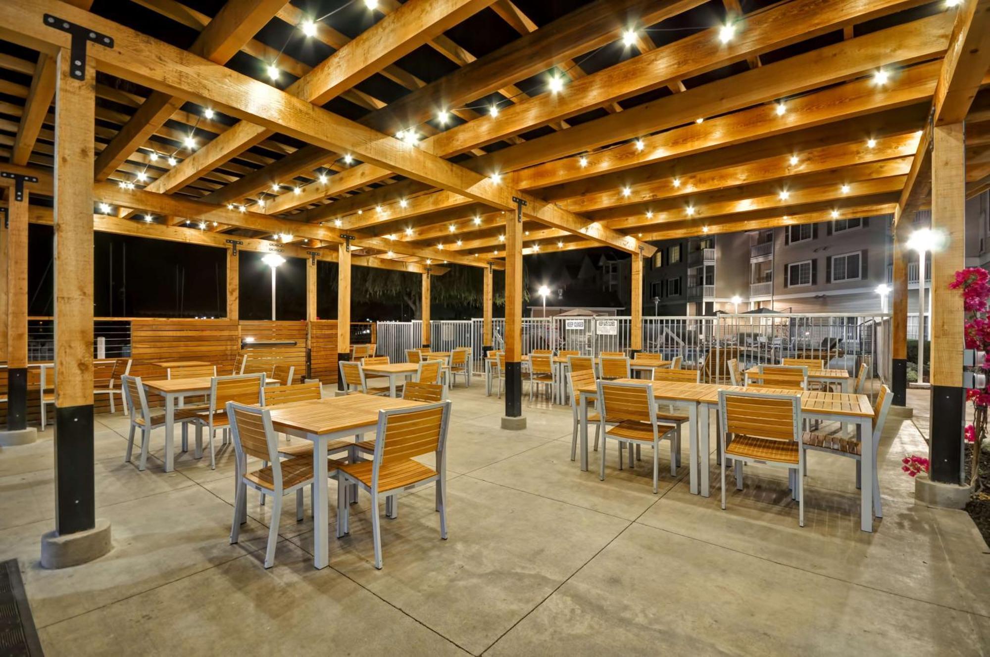 Homewood Suites By Hilton - Oakland Waterfront Екстериор снимка